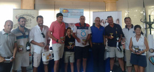 Los diversos ganadores del Torneo Vinigolf en Islantilla.