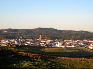 Vista general del municipio de Alosno.