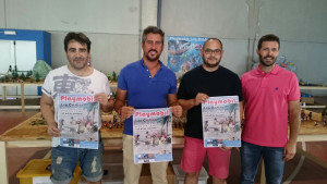 El concejal de Juventud, Natanael López, segundo por la izquierda junto a los organizadores de la muestra