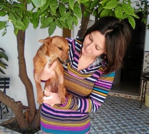 Delia Naranjo preside el Colectivo Animalista del Condado.