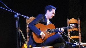 El guitarrista Alvaro Mora.