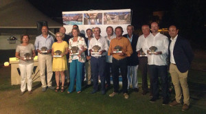 Los vencedores de las diversas categorías en el XXIV Torneo Aniversario de golf de Islantilla.