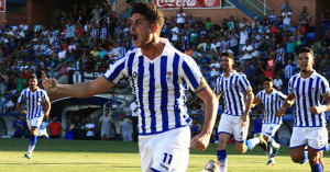 Manu Torres, tras marcar el gol del Recre ante el Córdoba en el pasado Colombjno. / Foto: Madrid.