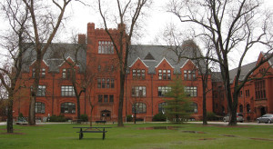 Obtuvo una plaza para estudiar en la Universidad de Wisconsi.