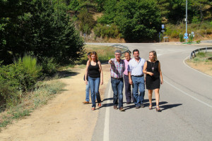 La diputada Laura Martín ha visitado la carretera de Fuenteheridos.