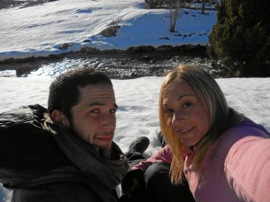 La onubense, junto a Óscar, durante una ruta por los Pirineos.