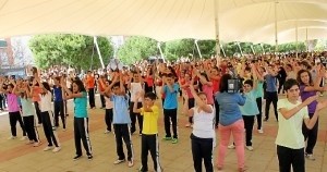 Niños participando en otro Flashmob organizado en Huelva.