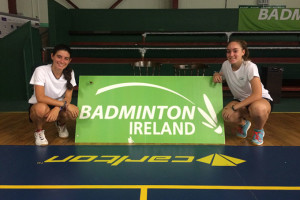 Lucía Leal, a la izquierda, ha tomado parte con la arjonillera Carmen Lara en el Carlton Irish U19 Open.