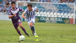 Rafa de Vicente, en una acción durante el partido ante el Real Jaén. / Foto: Madrid.