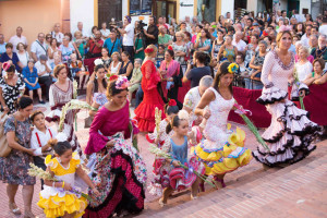 Ofrenda floral a la Virgen de las Angustias.