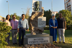 Escultura a Vicente Ferrer.