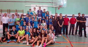 Los ganadores del torneo de bádminton celebrado en Huelva el pasado fin de semana.