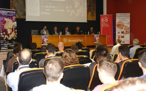 Un momento del acto de inauguración del VIII Congreso Iberoamericano de Baloncesto que se celebra en la Universidad de Huelva.