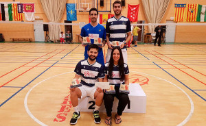 Los representantes del Recre IES La Orden, con sus medallas en el evento celebrado en Cantabria. 