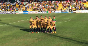 Formación inicial del cuadro onubense en el partido ante la Balona. / Foto: G. D.