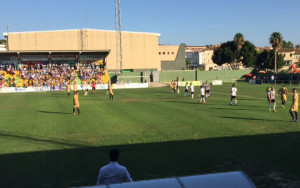 El Recre llevó la iniciativa y tuvo las mejores ocasiones en el primer tiempo. / Foto: G. D.