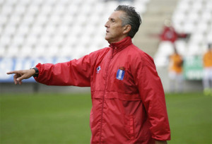 Alejandro Ceballos, en su etapa como entrenador del Recre. / Foto: @Albiazules.