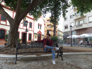 El onubense en la céntrica Plaza Niña.