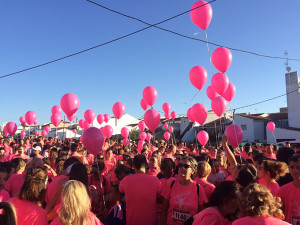 Alrededor de unas 1.500 personas participaron finalmente en la II Carrera de la Mujer 'Memorial Nani'.