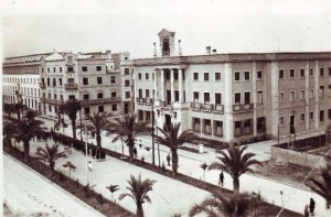 Imagen retrospectiva de la Avenida de Huelva en Badajoz, de la década de los sesenta del siglo pasado.