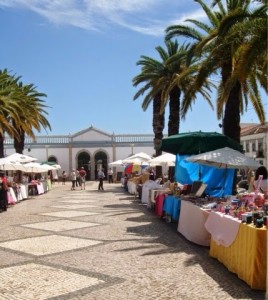 La página es altruista. /  Foto: al Algarve conmigo.