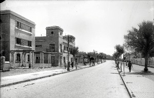 Este profesor muestra la evolución que ha tenido la figura del fotógrafo con respecto a la arquitectura. / Foto: Una imagen de la Alameda Sundheim de Huelva, cedida por Javier López.