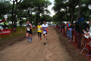 Cerca de 300 atletas tomaron parte en la prueba.