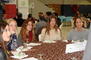 Iniciativa de 'Café con Ciencia' en la UHU.