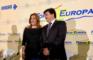 Gabriel Cruz, junto a Susana Díaz.