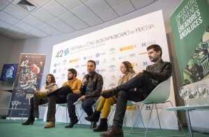 José F. Ortuño, Laura Alvea, David Sáinz y Teresa Segura participaron en una mesa redonda moderada por