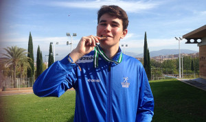 Javier García Palacios, con su medalla de bronce lograda en el torneo celebrado en Jaén.