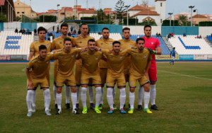 Formación de salida del Recre en el Álvarez Claro. / Foto: @UDMelilla.