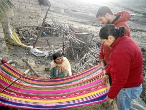 Junto al programa de ONG han ido a desarrollar, junto a otros tres compañeros, han decidido rehabilitar esta escuela tan necesaria para la comunidad.