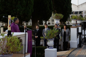 Otro momento de la Misa de Difuntos.