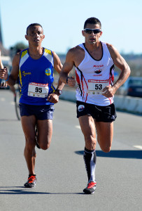 Los dos primeros clasificados, Paulo Soares y Joao Cruz, en dura pugna. / Foto: J. L. Rúa.