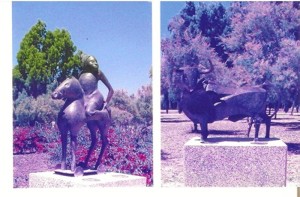       Dos esculturas del Museo al Aire Libre de Huelva.