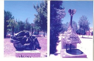 Otras dos esculturas del célebre y efímero (en las calles del centro de la ciudad) del Museo vanguardista de Huelva. 