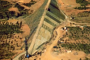 Esta presa es fundamental en el abastecimiento de los municipios del Condado de Huelva.