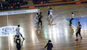 CB San Juan y CDB Enrique Benítez buscarán sendos triunfos en canchas complicadas.