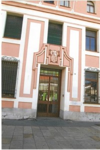 Portada principal del emblemático edificio. 