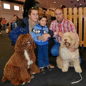 Son una familia que siente una gran pasión por los animales.