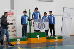 Podio Infantil de Menores, con pleno onubense: Agustín Rodríguez, oro; Roberto Bejarano, plata; Antonio Herrera, bronce; y Manuel Serrano, cuarto.