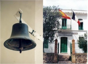 La mítica campana del Colegio en su sede de la calle San Andrés.