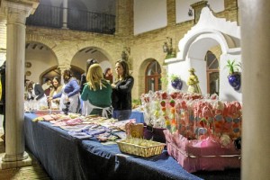 La Hermanas Agustinas  han entregado lo obtenido en el mercadillo benéfico. 