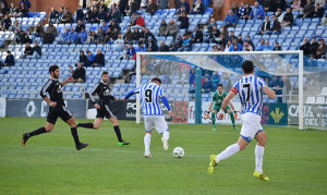 Iván Aguilar, protagonista de la acción más peligrosa del Decano en el primer tiempo, con un disparo desde lejos. / Foto: Pablo Sayago.