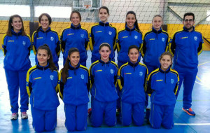 Formación del equipo onubense cadete femenino.