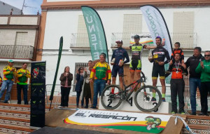 Podio masculino de la segunda prueba del Circuito Provincial Diputación de Huelva BTT Rally 2017.