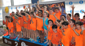 Componentes del Club Natación Huelva en el evento celebrado en el Andrés Estrada.