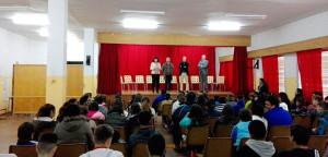 Un momento del acto de clausura del curso de iniciación a la vela que ha tenido lugar en la Ciudad de los Niños.