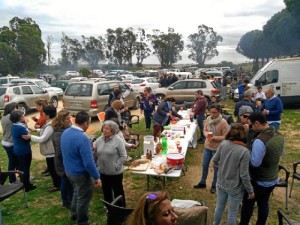 Un gran número de vecinos participaron en el XXIX Tostón Campestre de la Cruz de la Calle Cabo de La Palma.